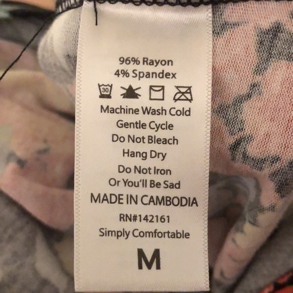 🌞LuLaRoe Christy Tee Size Medium (Size Down 1-2) - Picture 4 of 4